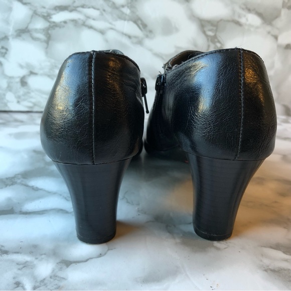 Aerosols Black Leather ladies boot size 6.5 Rubber sole Excellent condition - Picture 4 of 9